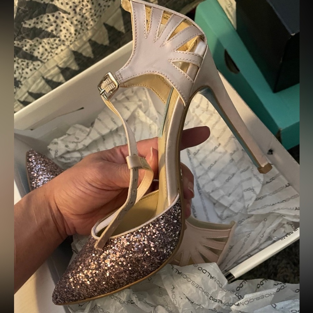 Betsey Johnson Glitter heel